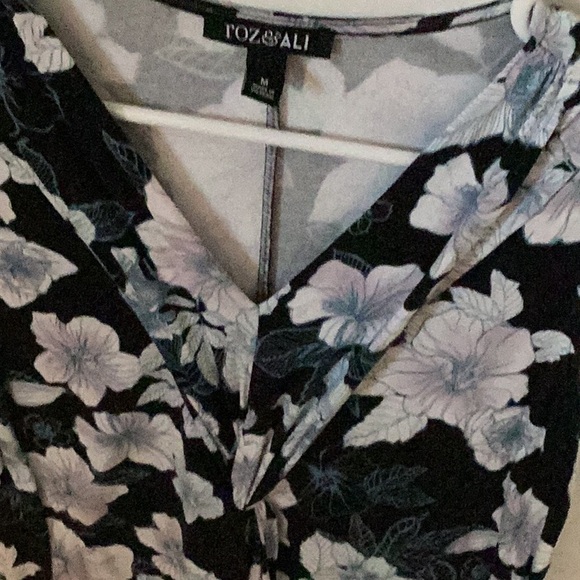 Top - Picture 2 of 2